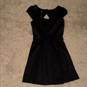 Elegant Black Dress with Cap Sleeves
